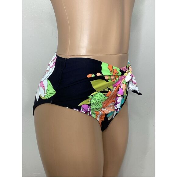 New.Trina Turk floral high waisted bikini bottom. 12. Retails $84 - Picture 8 of 10